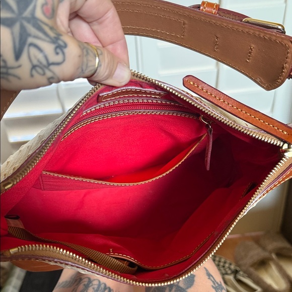 Dooney & Bourke Cream and Brown Shoulder Bag - Picture 7 of 10